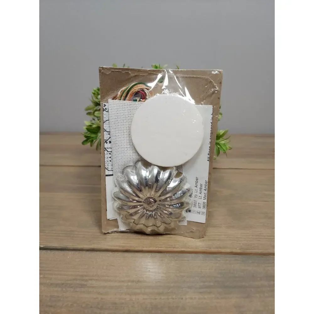 Cross My Heart Bear Basket Kit CSK477